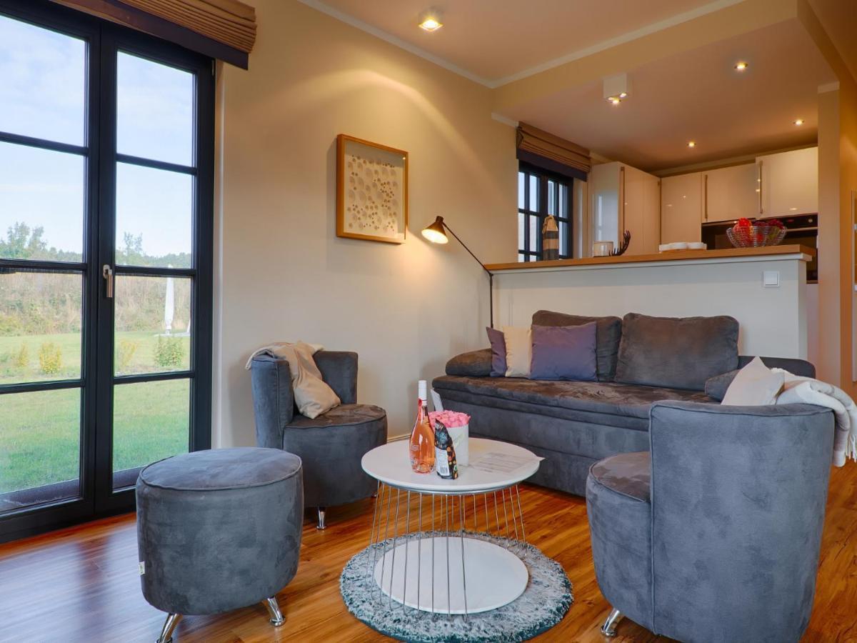 Reetland Am Meer - Premium Reetdachvilla Mit 3 Schlafzimmern, Sauna, Kamin Und Massagesessel F05 Dranske Esterno foto