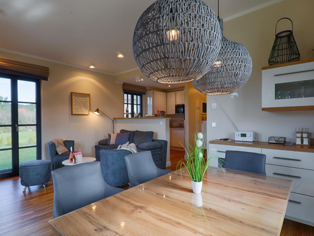 Reetland Am Meer - Premium Reetdachvilla Mit 3 Schlafzimmern, Sauna, Kamin Und Massagesessel F05 Dranske Esterno foto