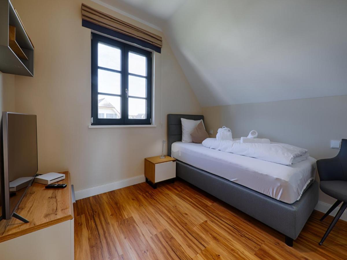 Reetland Am Meer - Premium Reetdachvilla Mit 3 Schlafzimmern, Sauna, Kamin Und Massagesessel F05 Dranske Esterno foto